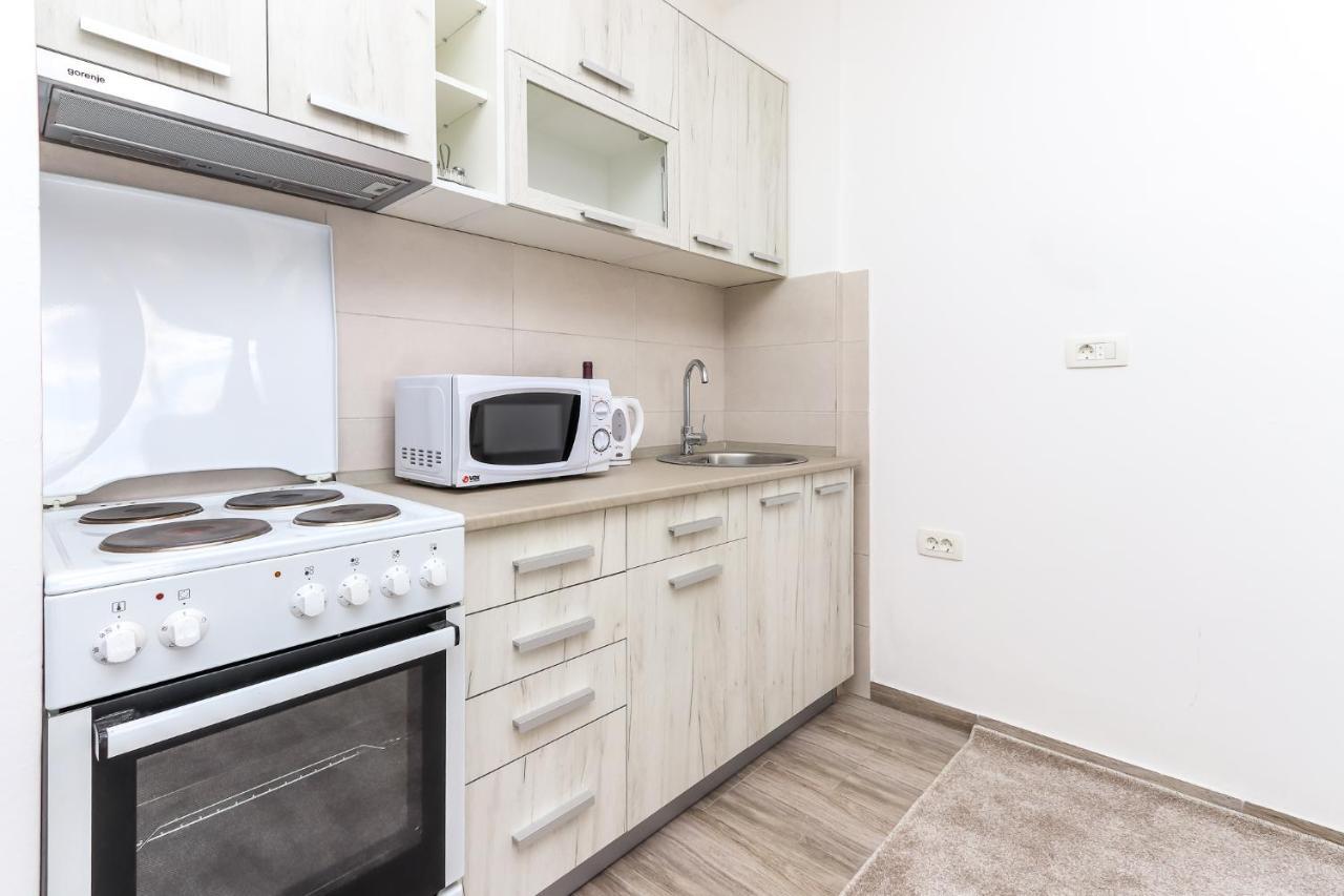 Apartment Sidro Petrovac Екстер'єр фото