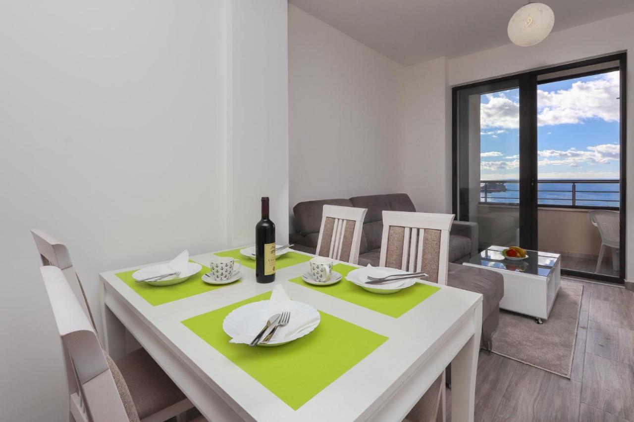 Apartment Sidro Petrovac Екстер'єр фото